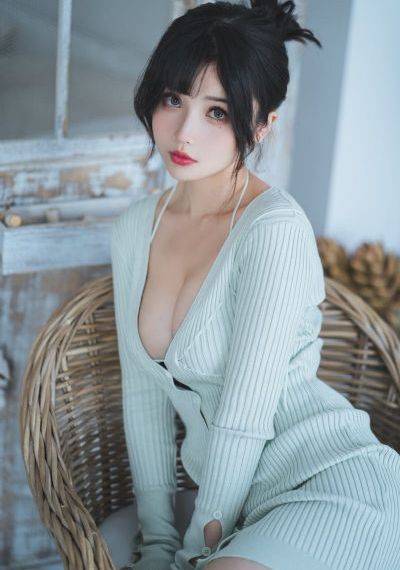 郑钦文夺冠后倒地喜极而泣
