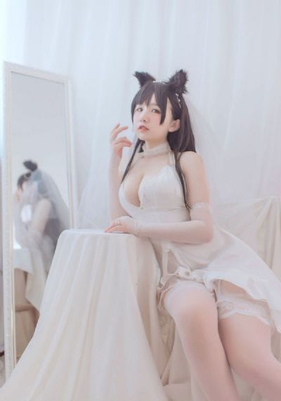 《商务旅游和女老板戴的帽子》