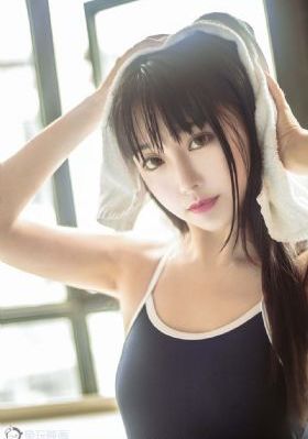 他唇之下