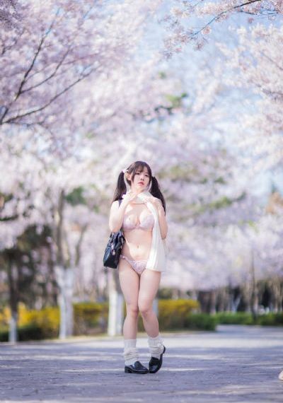 欧美理仑片色情大片大开眼戒